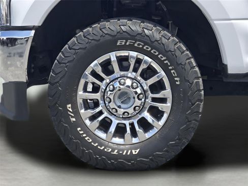 Used 2022 Ford F250 XLT w/ XLT Premium Package AWD/4WD image 11