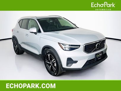 Used 2025 Volvo XC40 B5 Core