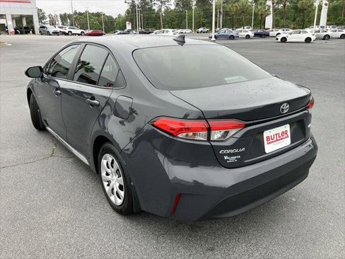 Certified 2025 Toyota Corolla LE FWD image 3