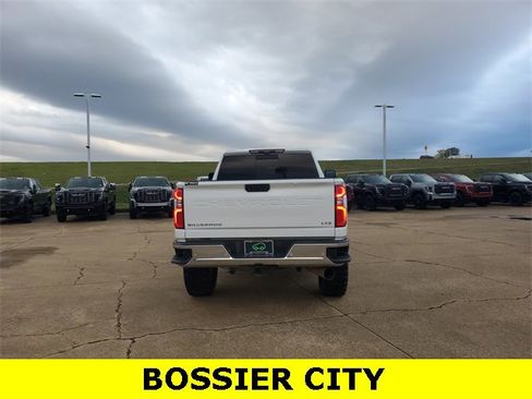 Certified 2020 Chevrolet Silverado 2500 LTZ w/ LTZ Premium Package image 6