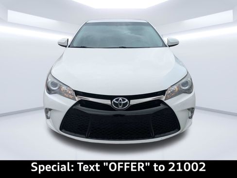 Used 2017 Toyota Camry SE FWD image 8