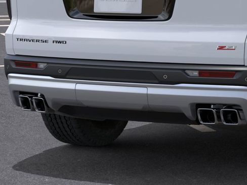 New 2026 Chevrolet Traverse Z71 w/ Driver Confidence Package image 14