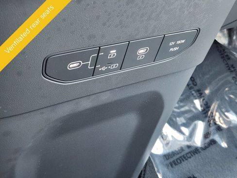Certified 2024 Kia EV9 Land AWD/4WD image 32