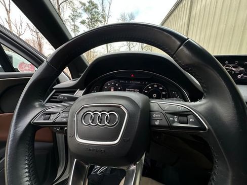 Used 2019 Audi Q7 3.0T Premium w/ Cold Weather Package AWD/4WD image 22