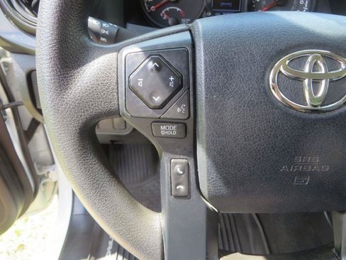 Used 2020 Toyota Tacoma SR AWD/4WD image 16