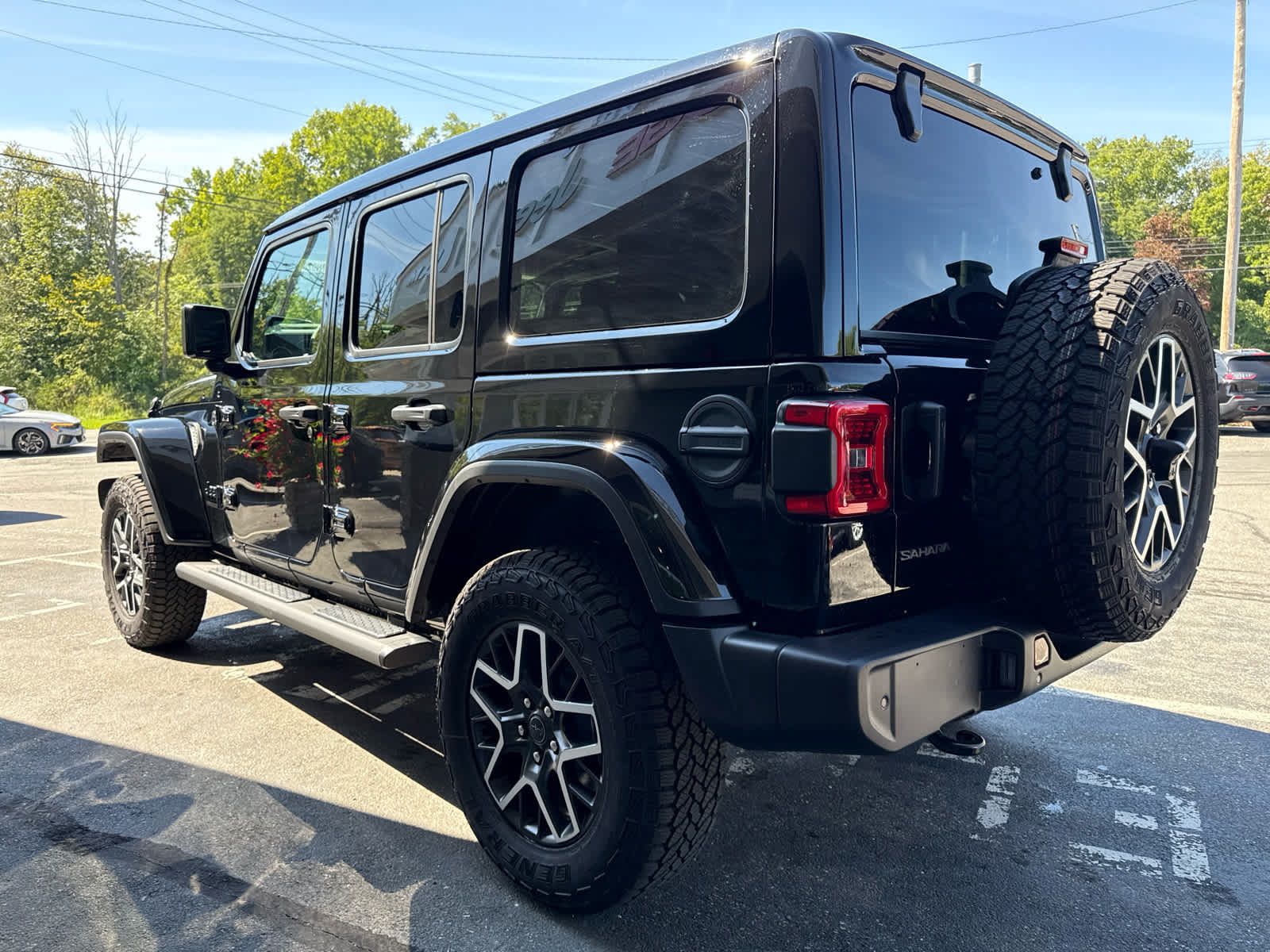 New 2027 Jeep Wrangler Unlimited Sahara AWD/4WD image 3