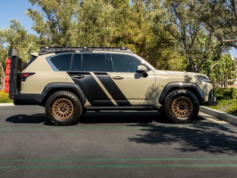 Used 2024 Lexus LX 600 F Sport AWD/4WD image 26