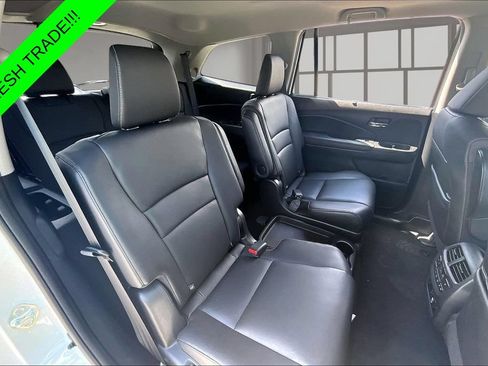 Used 2022 Honda Pilot Touring image 25