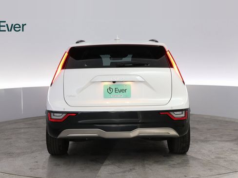 Used 2023 Kia Niro Wave w/ Wave Preserve Package image 13
