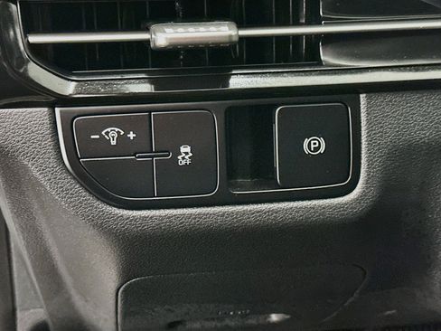 Used 2026 Kia Sportage LX AWD/4WD image 17