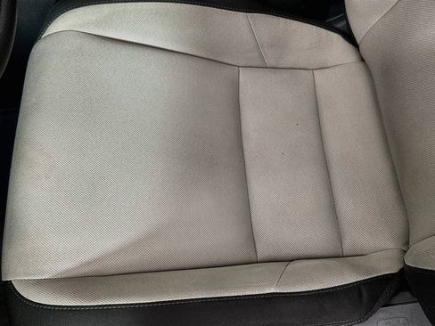 Used 2023 Honda CR-V EX image 19