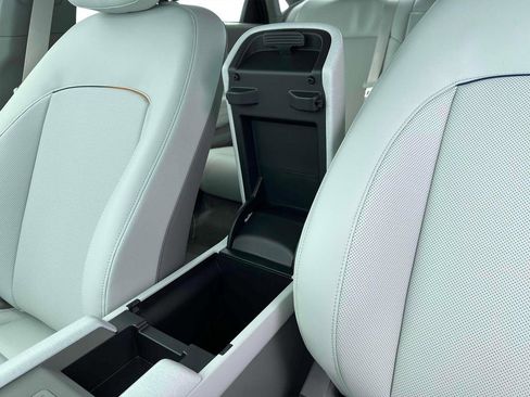 New 2025 Hyundai Ioniq 6 SEL image 18