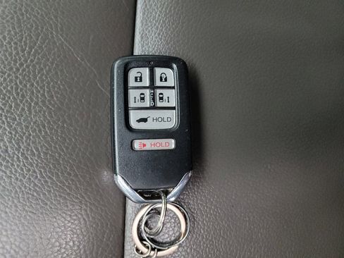 Used 2016 Honda Odyssey EX-L image 32