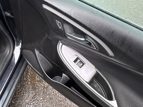 Used 2022 Chevrolet Malibu LT image 24