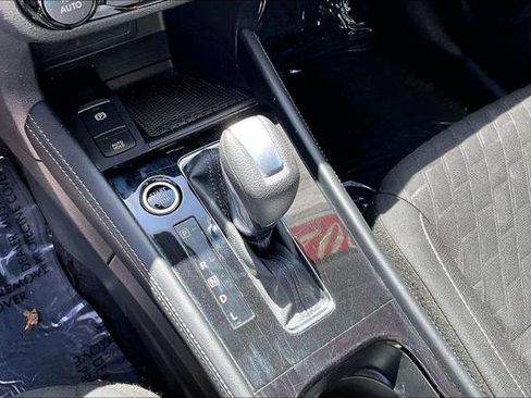 Used 2022 Nissan Kicks SV FWD image 28