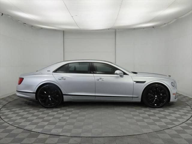 Used 2025 Bentley Flying Spur Plug-In Hybrid AWD/4WD image 4