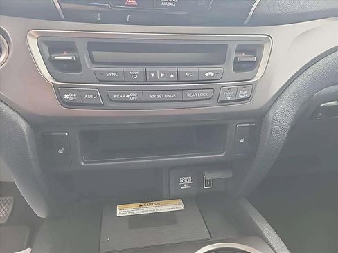 Used 2021 Honda Pilot Special Edition image 13
