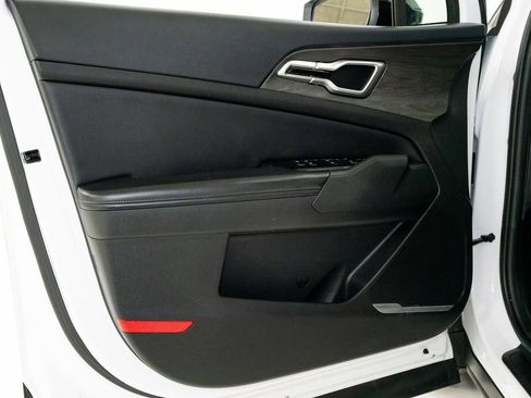 Certified 2023 Kia Sportage X-Line w/ X-Line Premium Package image 8