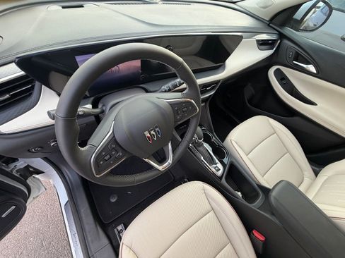 Used 2026 Buick Encore GX Avenir w/ Avenir Technology Package FWD image 6