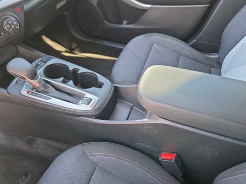 Used 2024 Chevrolet Trax LS w/ LS Convenience Package image 12