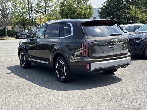 Used 2024 Kia Telluride EX w/ EX Captain's Chair Package AWD/4WD image 4