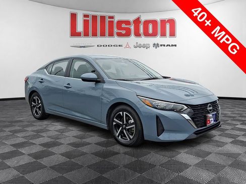 Used 2024 Nissan Sentra SV FWD image 3