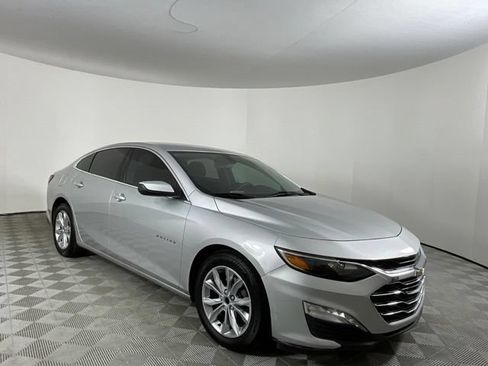Used 2019 Chevrolet Malibu LT FWD image 3