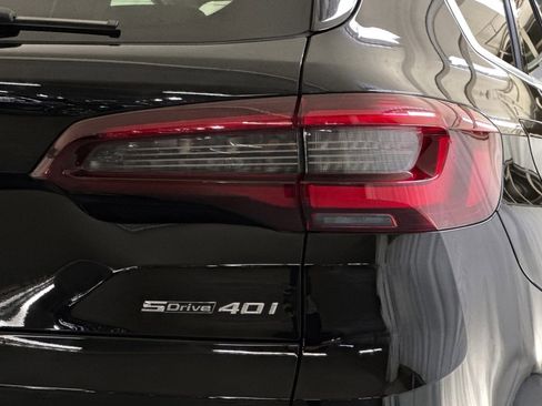 Used 2022 BMW X5 sDrive40i w/ Parking Assistance Package image 12