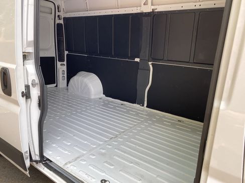 Used 2026 RAM ProMaster 2500 w/ Convenience Group FWD image 17
