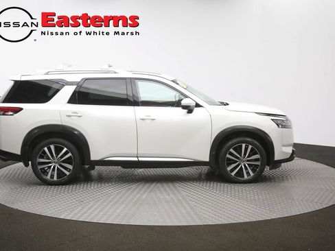 Used 2023 Nissan Pathfinder Platinum AWD/4WD image 48