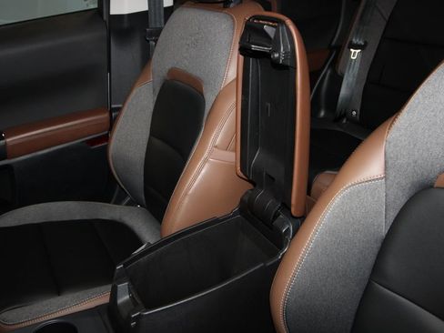 Used 2024 Ford Bronco Sport Outer Banks image 19