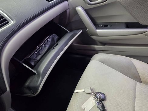 Used 2013 Honda Civic LX image 29