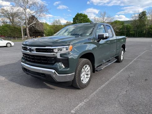 Used 2025 Chevrolet Silverado 1500 LT w/ Z71 Off-Road Package AWD/4WD image 1