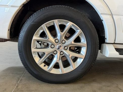 Used 2015 Ford Expedition Limited AWD/4WD image 9