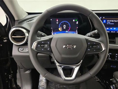 New 2026 Chevrolet Trax ACTIV w/ Driver Confidence Package FWD image 32