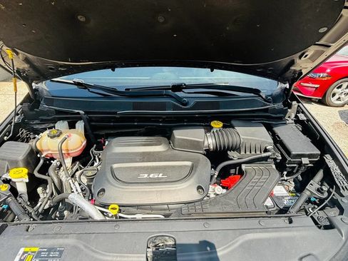 Used 2018 Chrysler Pacifica Touring-L Plus FWD image 20