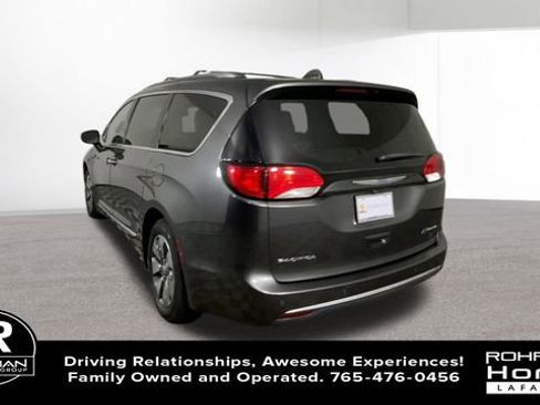Used 2018 Chrysler Pacifica Limited w/ Advanced Safetytec Group image 8