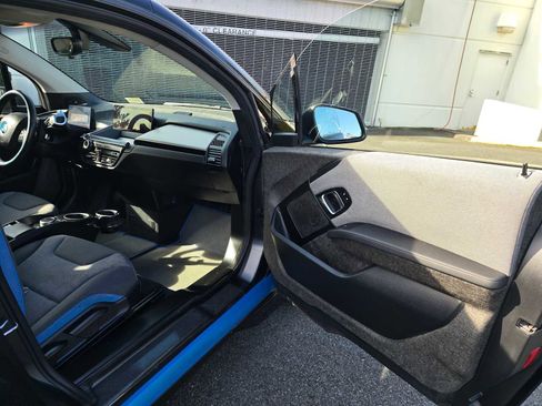 Used 2019 BMW i3 image 10