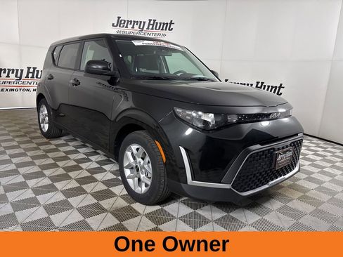 Used 2025 Kia Soul LX FWD image 4