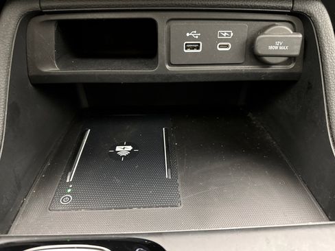 Used 2023 Honda Pilot Touring image 17