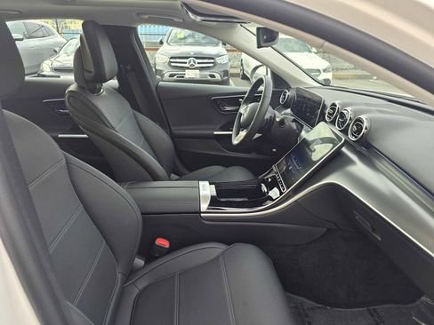 Used 2025 Mercedes-Benz C 300 4MATIC Sedan image 11