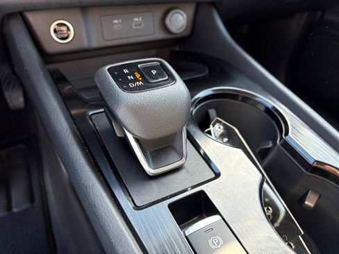 Certified 2023 Nissan Rogue SV image 25