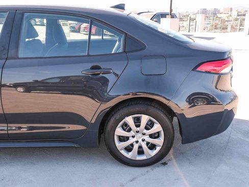 Used 2025 Toyota Corolla LE FWD image 8