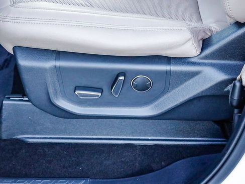 Used 2023 Ford Expedition Limited image 24