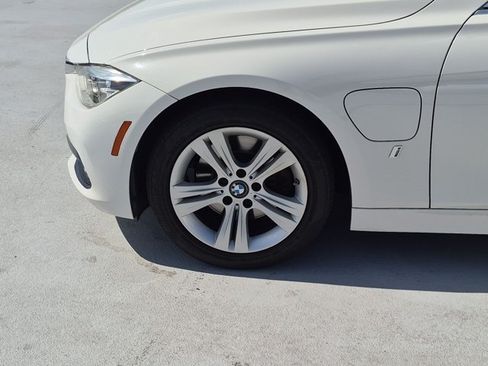 Used 2018 BMW 330e RWD image 14