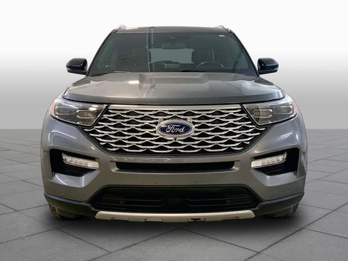 Used 2022 Ford Explorer Platinum w/ Equipment Group 601A AWD/4WD image 3