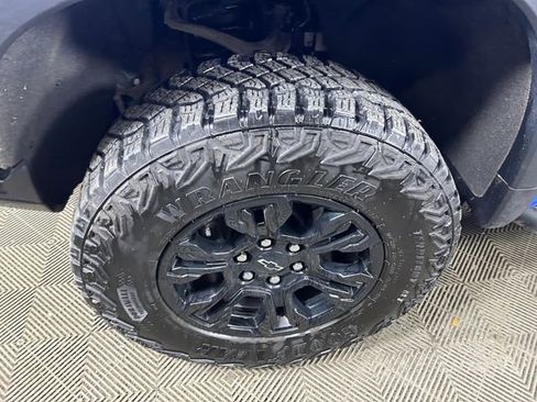 Used 2025 Chevrolet Silverado 1500 ZR2 w/ Technology Package image 11