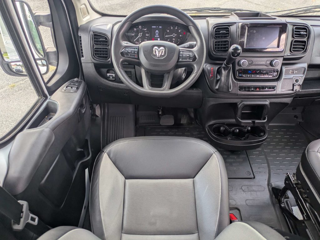 Used 2025 RAM ProMaster 2500 w/ Convenience Group FWD image 15