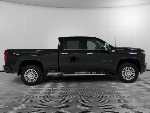 Used 2023 Chevrolet Silverado 2500 High Country w/ Z71 Off-Road Package AWD/4WD image 6