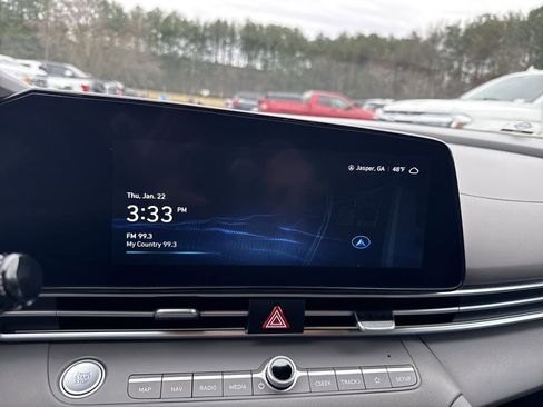 Used 2024 Hyundai Elantra SEL image 27